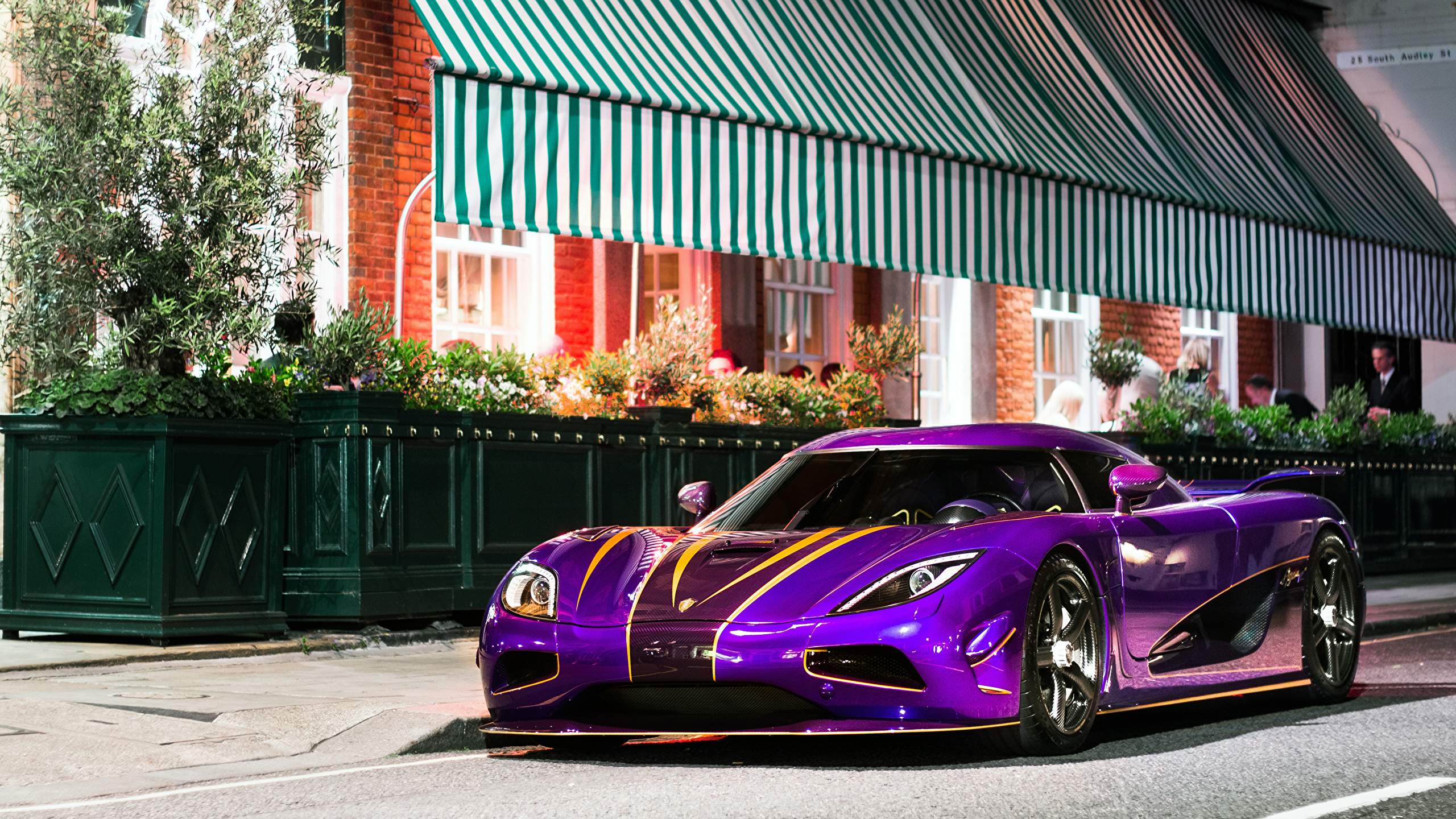 Awesome Cars (21 pics)