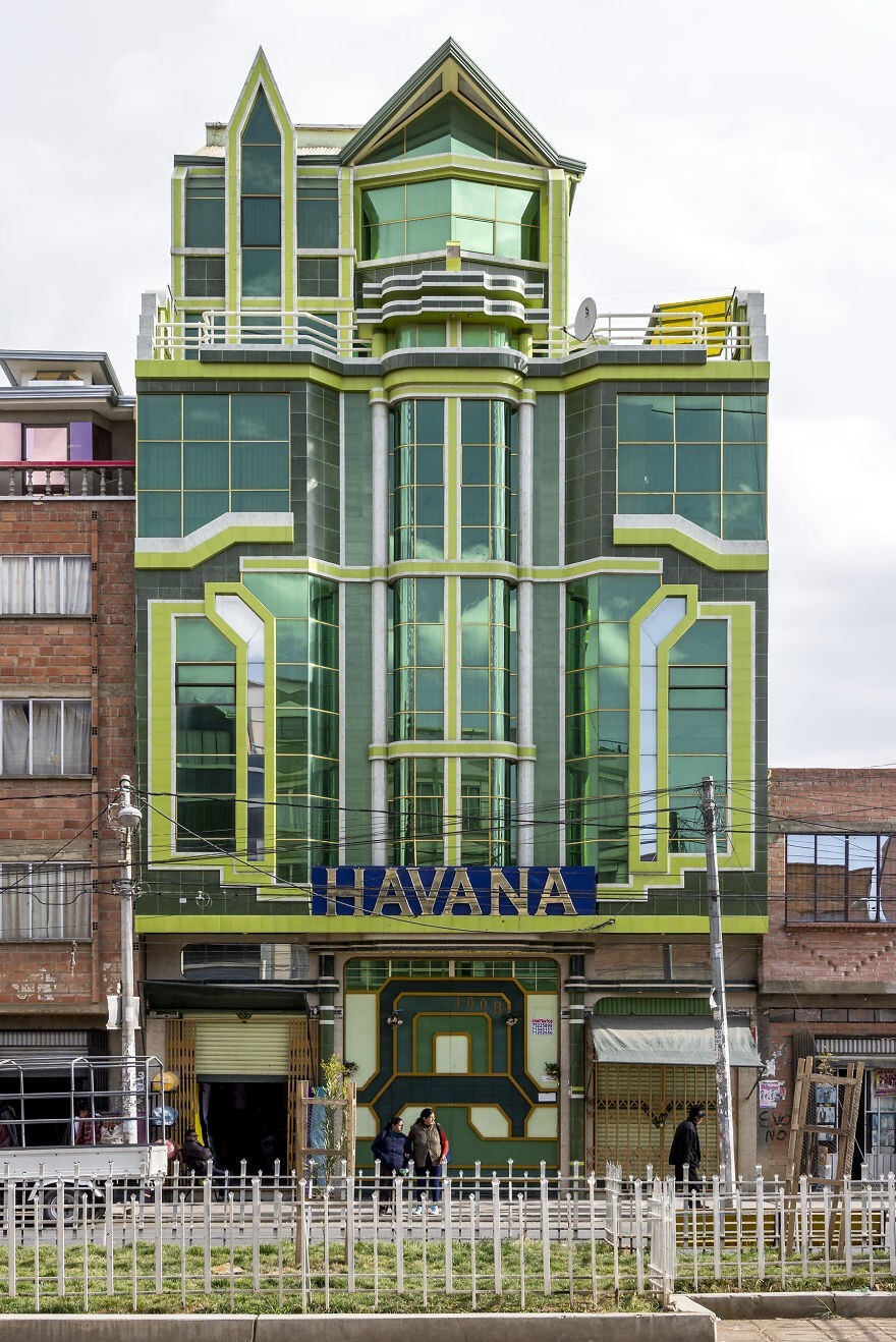 Unusual Buildings In Bolivia (21 pics)