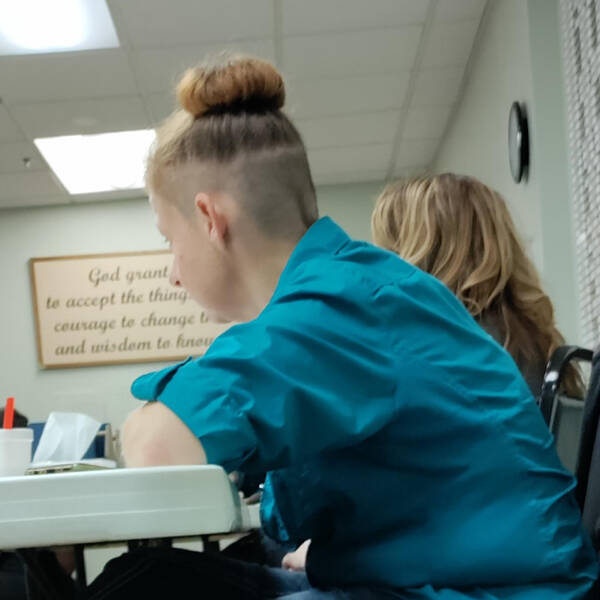 Terrible Haircuts (28 pics)