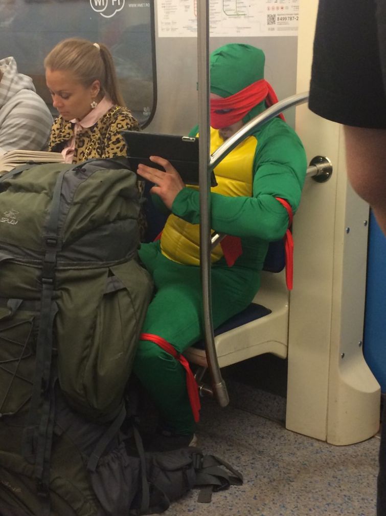 Strange People In The Subway (20 pics)
