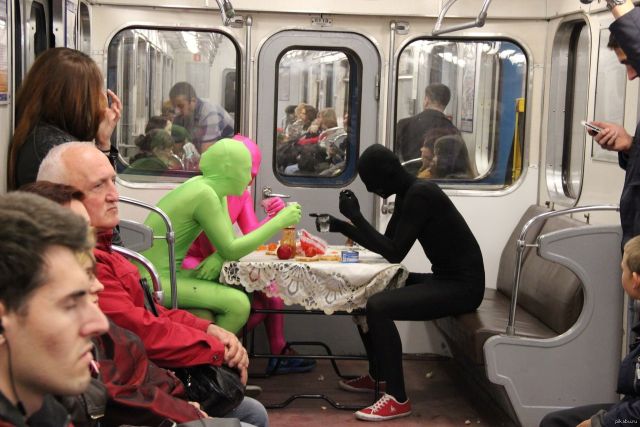 Strange People In The Subway (20 pics)