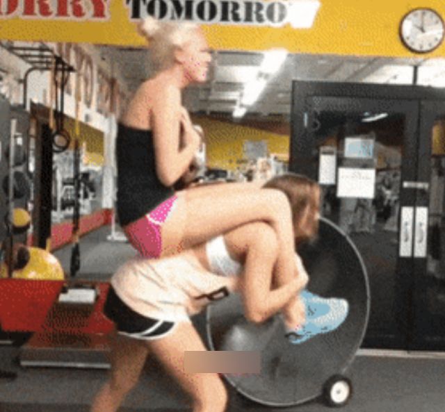 Acid GIFs, September 29 (25 gifs)