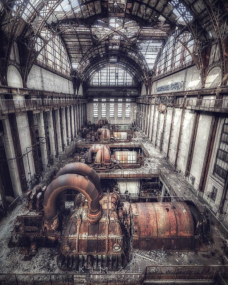 Amazing Abandoned Places (23 pics)