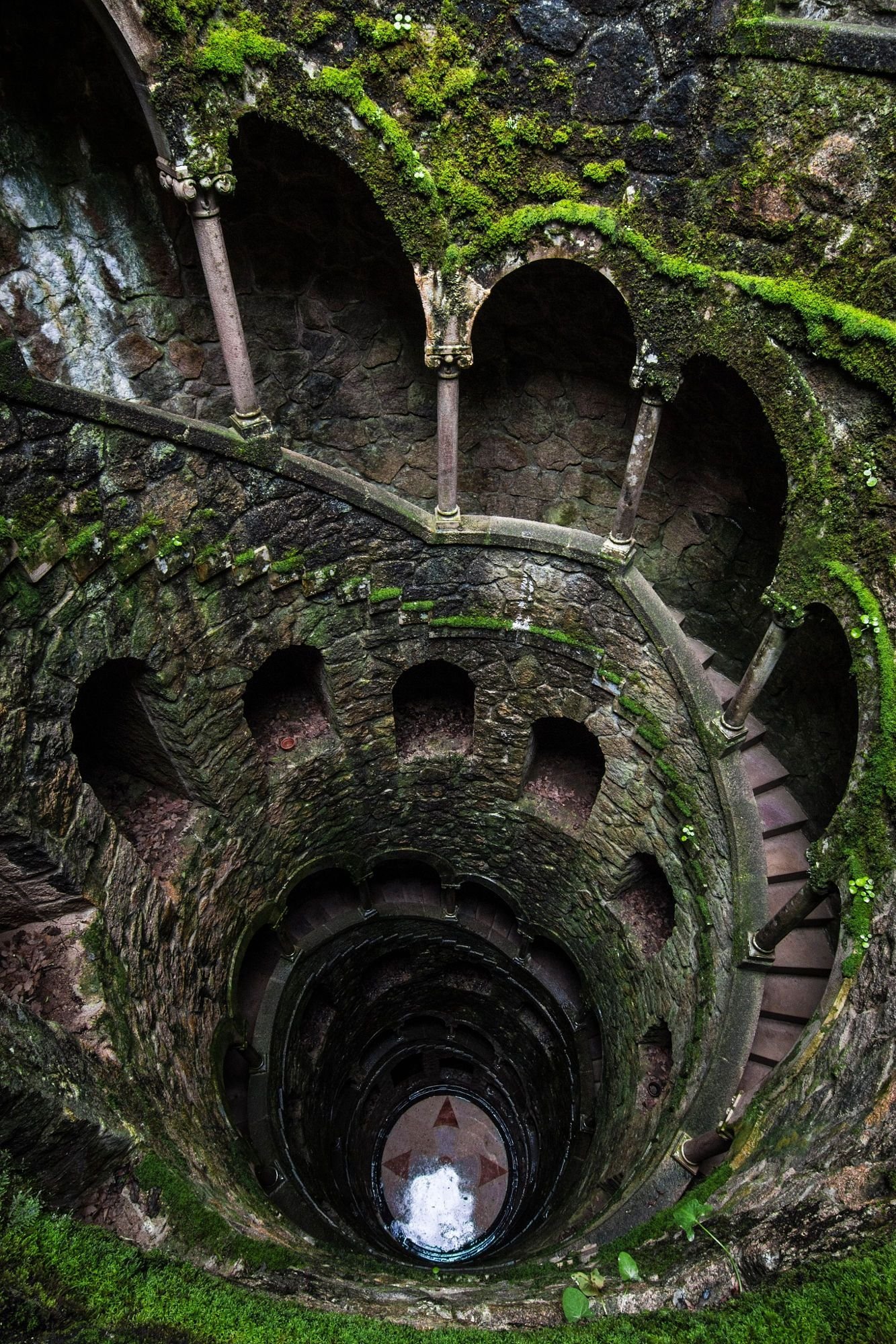 Amazing Abandoned Places (23 pics)