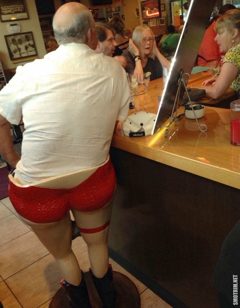 What Is Going On Here? (23 pics)