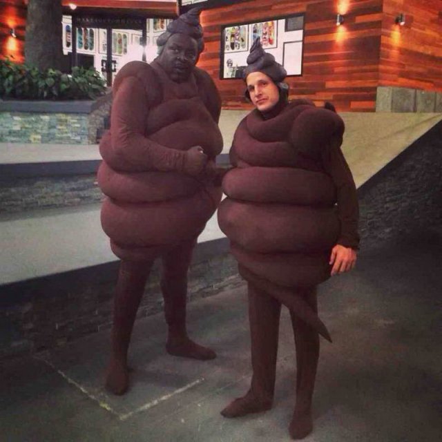 What Is Going On Here? (23 pics)