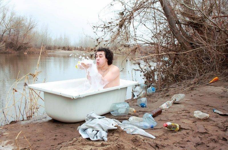 What Is Going On Here? (23 pics)
