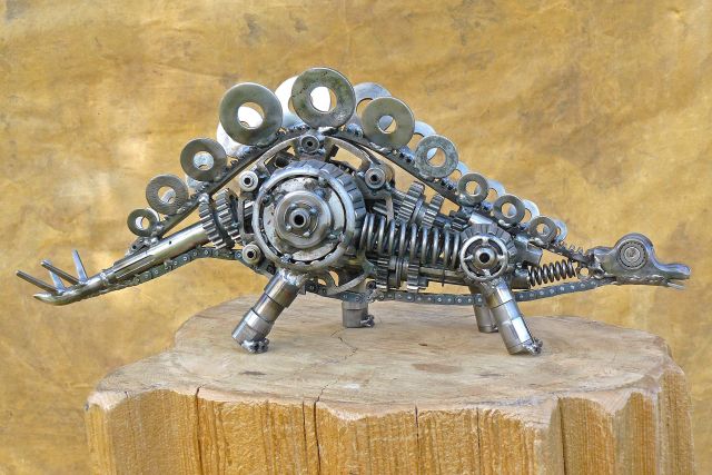 Amazing Metal Crafts (23 pics)