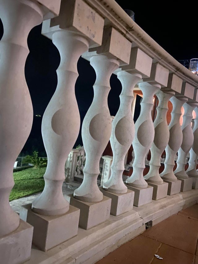 Optical Illusions (16 pics)