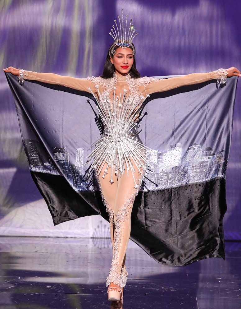 Unusual Costumes At ''Miss America 2022'' (23 pics)