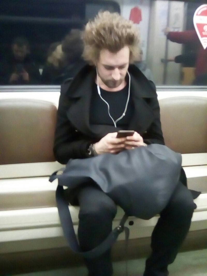 Strange People In The Subway (31 pics)