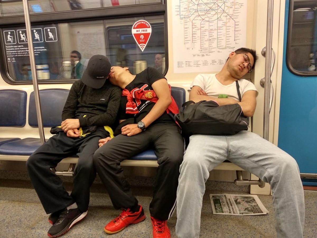 Strange People In The Subway (31 pics)