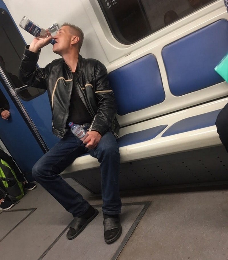 Strange People In The Subway (31 pics)