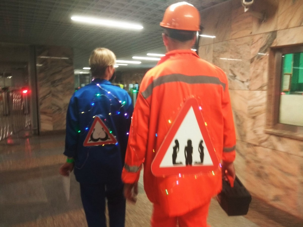Strange People In The Subway (31 pics)
