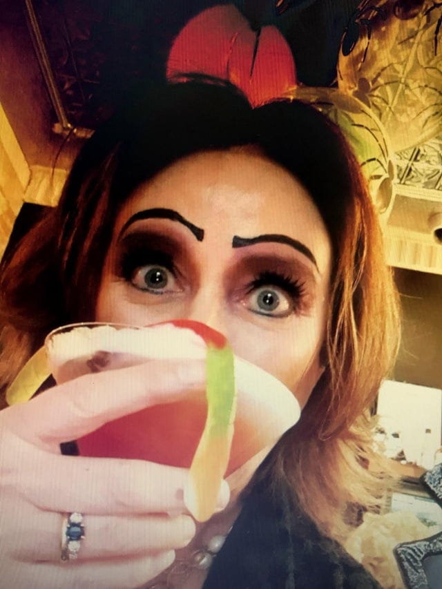 Girls Fails With Their Eyebrows (18 pics)