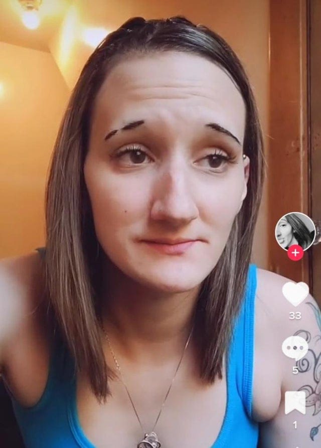 Girls Fails With Their Eyebrows (18 pics)