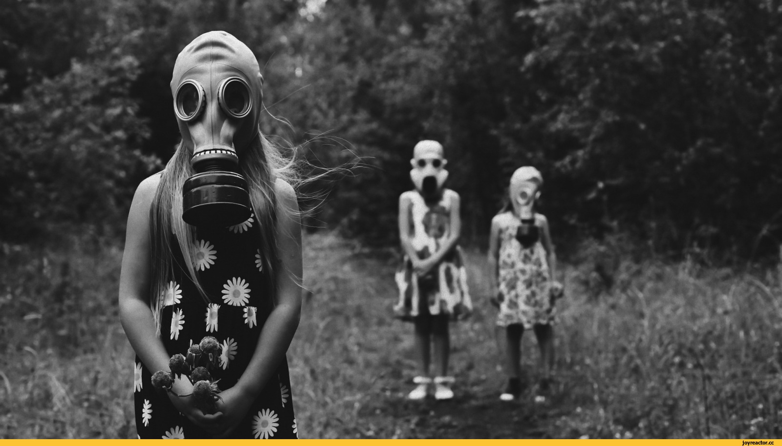 Creepy Photos (18 pics)