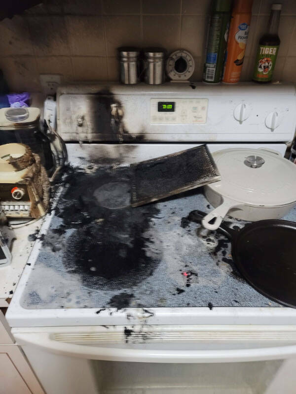 Bad Days Happen (23 pics)