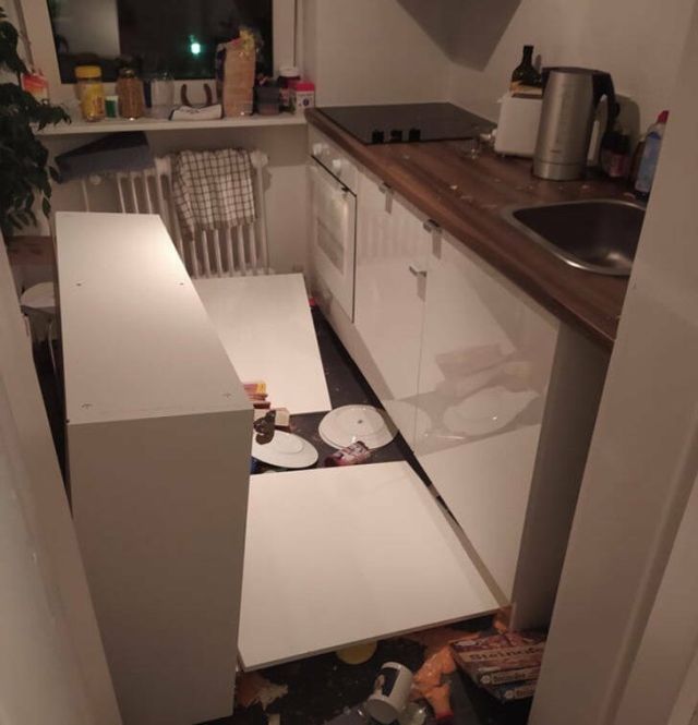 Bad Days Happen (23 pics)