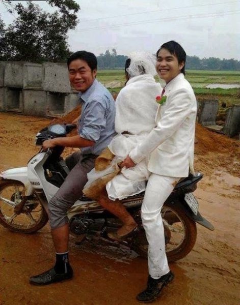 Strange Photos From Asian Countries (16 pics)