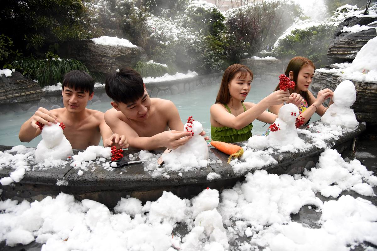 Strange Photos From Asian Countries (16 pics)