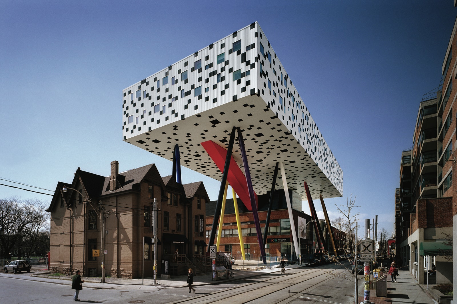 Unusual Buildings (17 pics)
