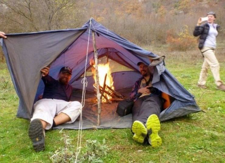 What Is Going On Here? (17 pics)