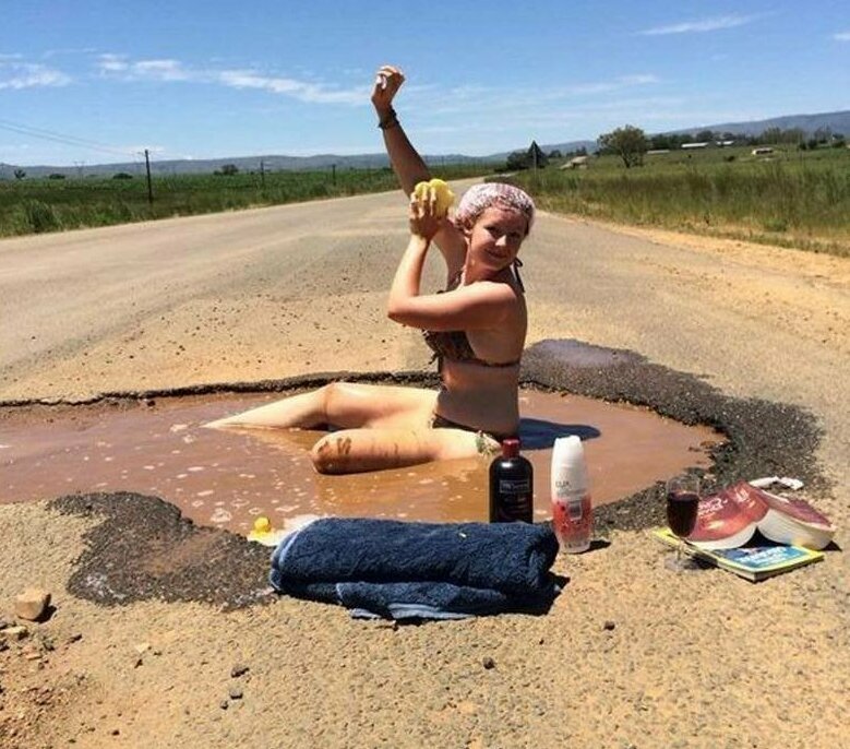 What Is Going On Here? (17 pics)
