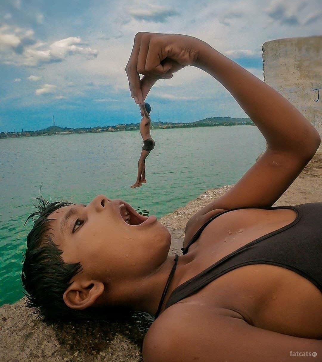 What Is Going On Here? (17 pics)