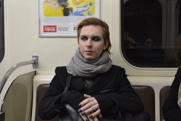 Strange People In The Subway (20 pics)