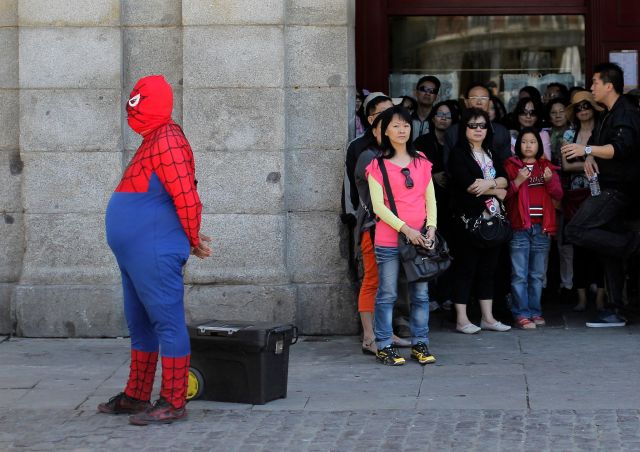 What Is Going On Here? (16 pics)