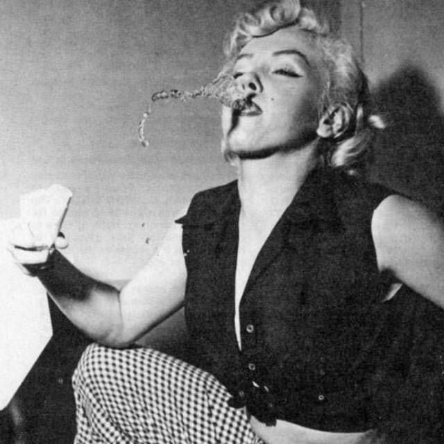 Rare Photos Of Marilyn Monroe (15 pics)