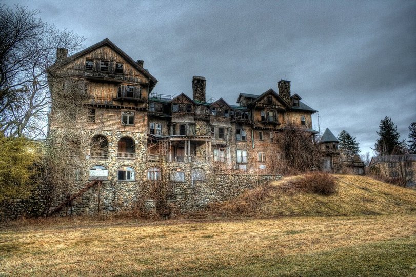 Beautiful Abandoned Places (23 pics)