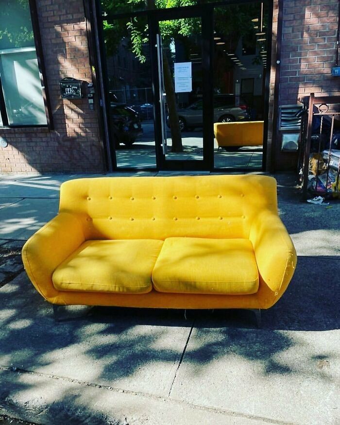 Awesome Finds On The Streets (27 pics)