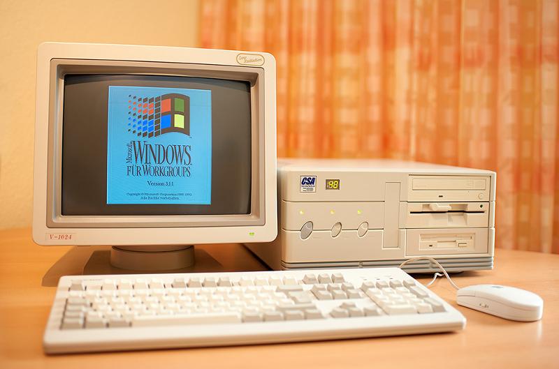 Computers From The Past (20 pics)