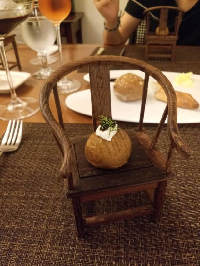 Odd Food Serving (17 pics)