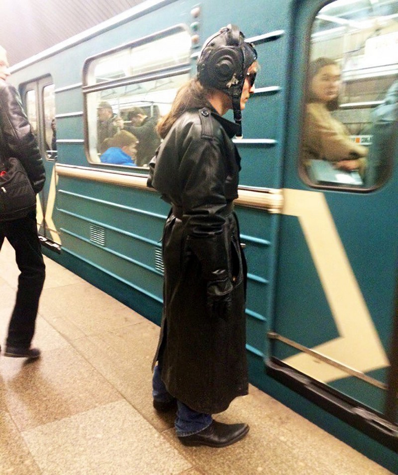 Strange People In The Subway (20 pics)