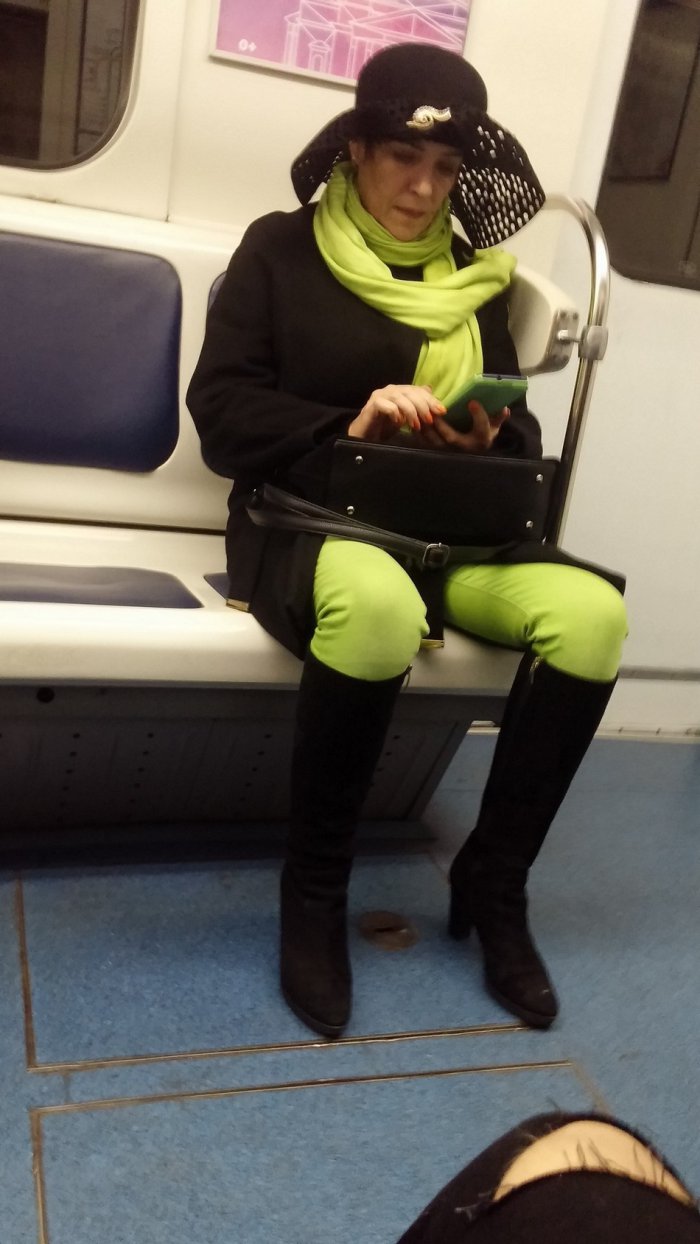 Strange People In The Subway (20 pics)