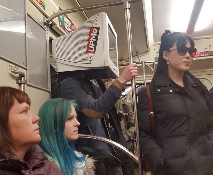 Strange People In The Subway (20 pics)