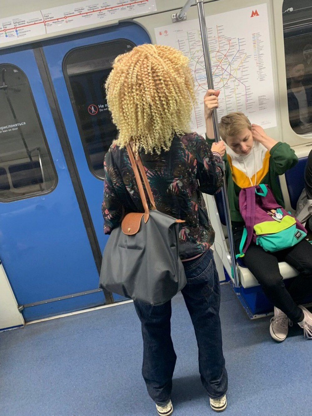 Strange People In The Subway (23 pics)