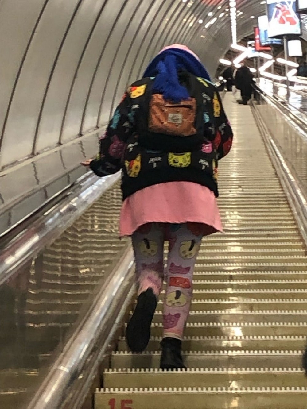 Strange People In The Subway (23 pics)