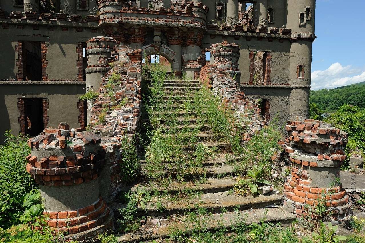 Beautiful Abandoned Places (18 pics)