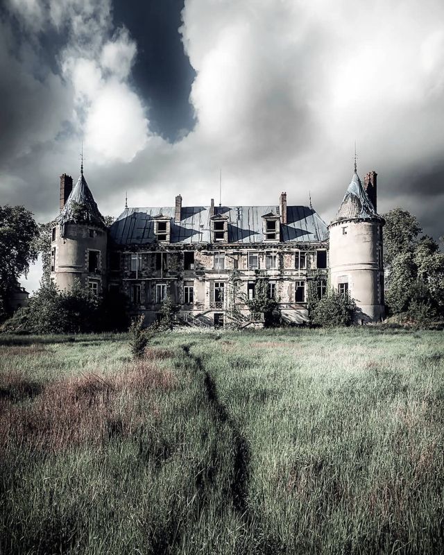 Beautiful Abandoned Places (18 pics)