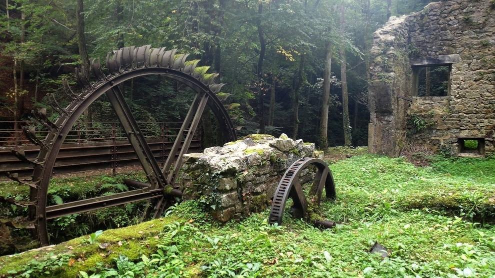 Beautiful Abandoned Places (17 pics)