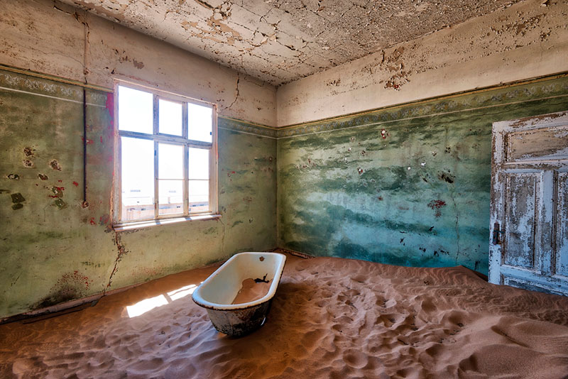 Beautiful Abandoned Places (17 pics)