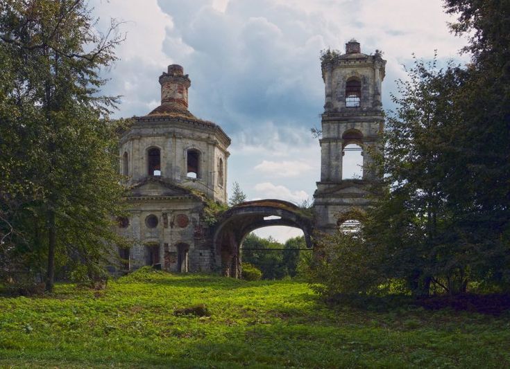 Beautiful Abandoned Places (17 pics)