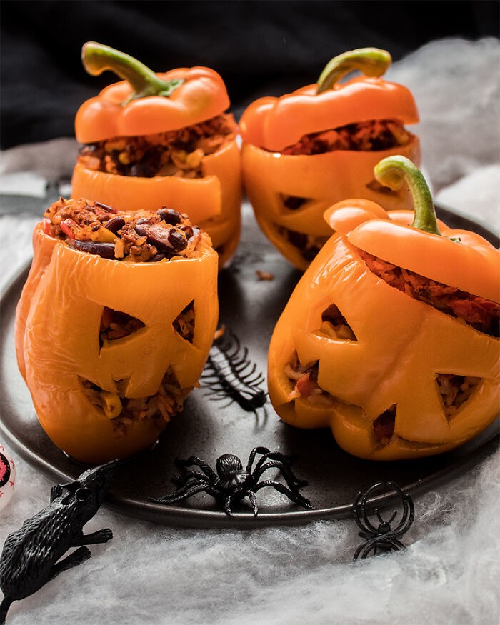 Awesome Halloween Pies (25 pics)