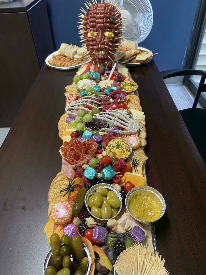 Awesome Halloween Dishes (24 pics)