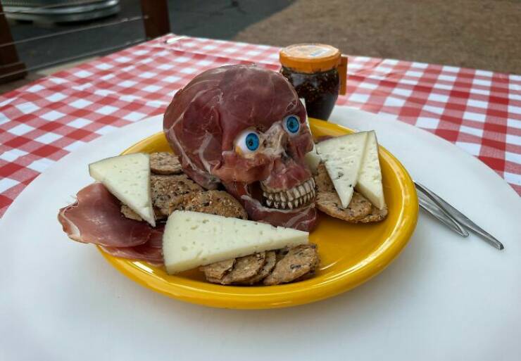 Awesome Halloween Dishes (24 pics)