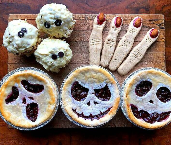 Awesome Halloween Dishes (24 pics)
